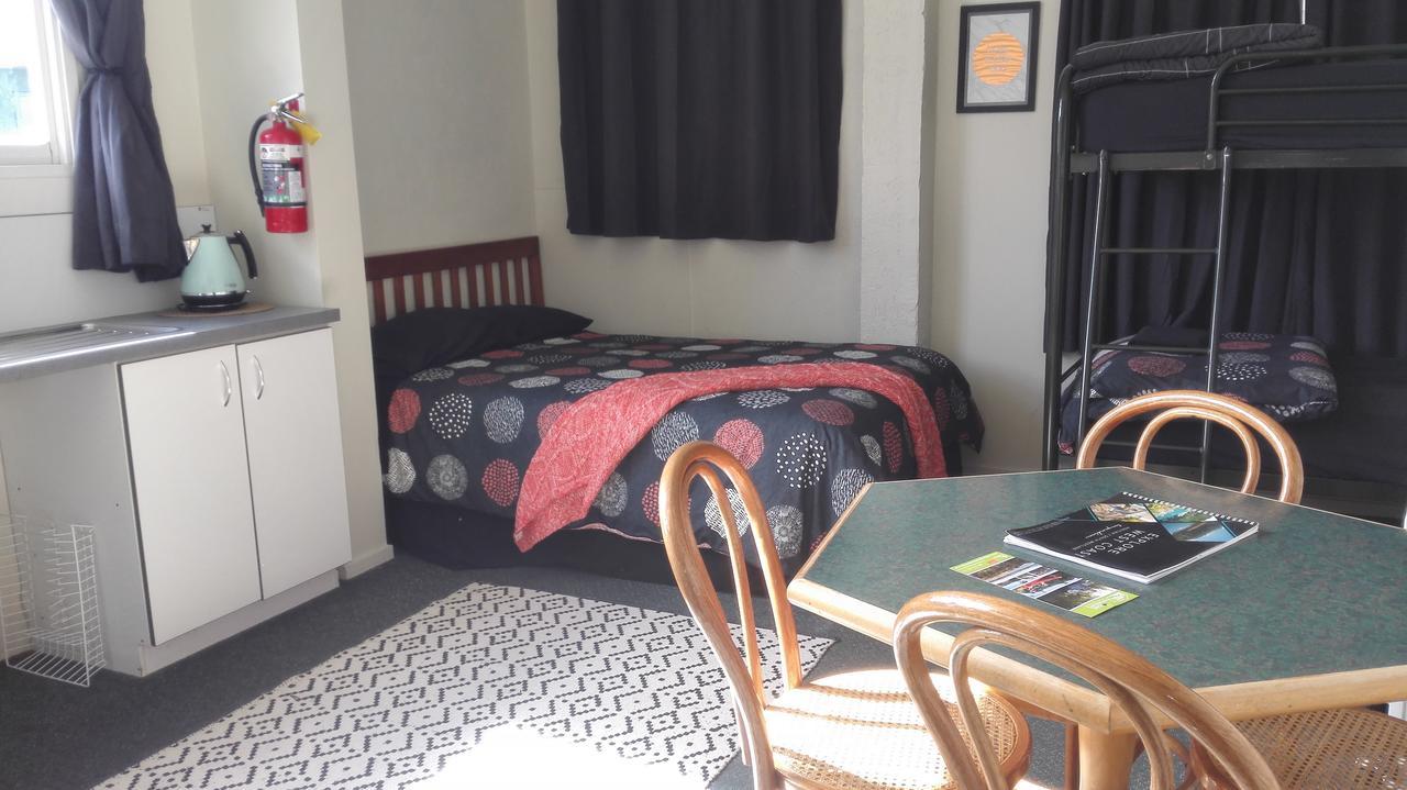 Mountain Jade Backpackers,Private Rooms&Studios Hokitika Exterior foto